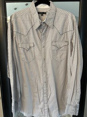 Tin Haul Men’s Western Snap Shirt in Light Gray and White Geometric